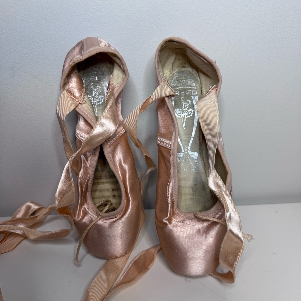 Freed ballet pointe shoes with ribbons, made in England